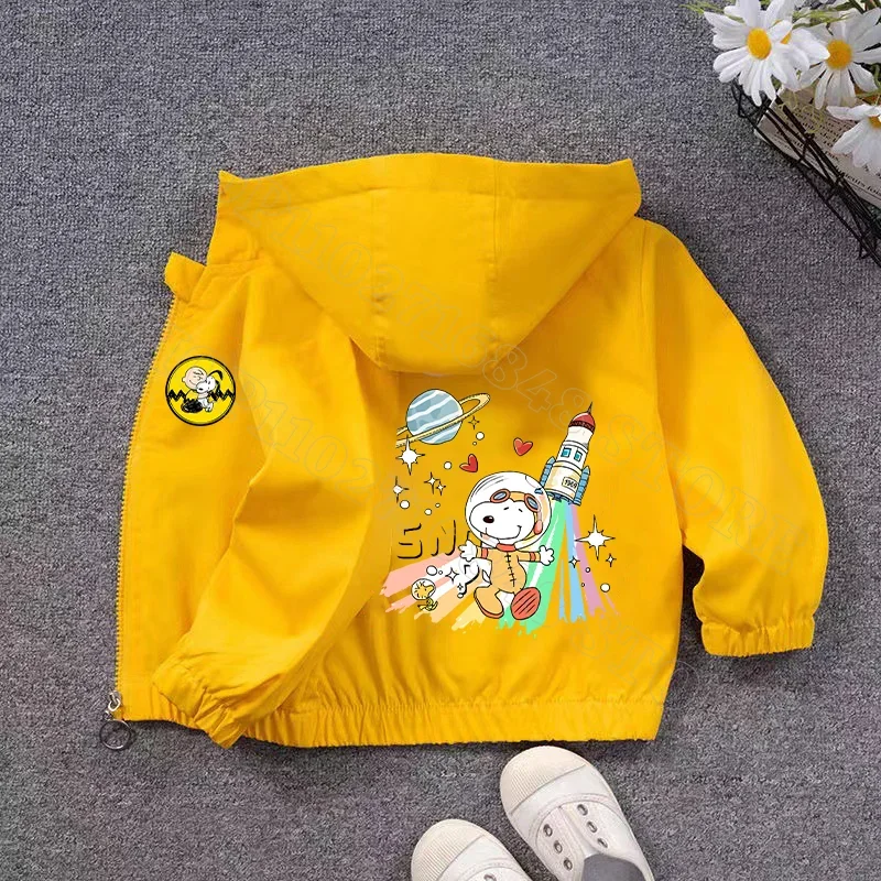 Snoopy Spring Clothes Unisex T - Model Kit Varnish recensione e prezzo