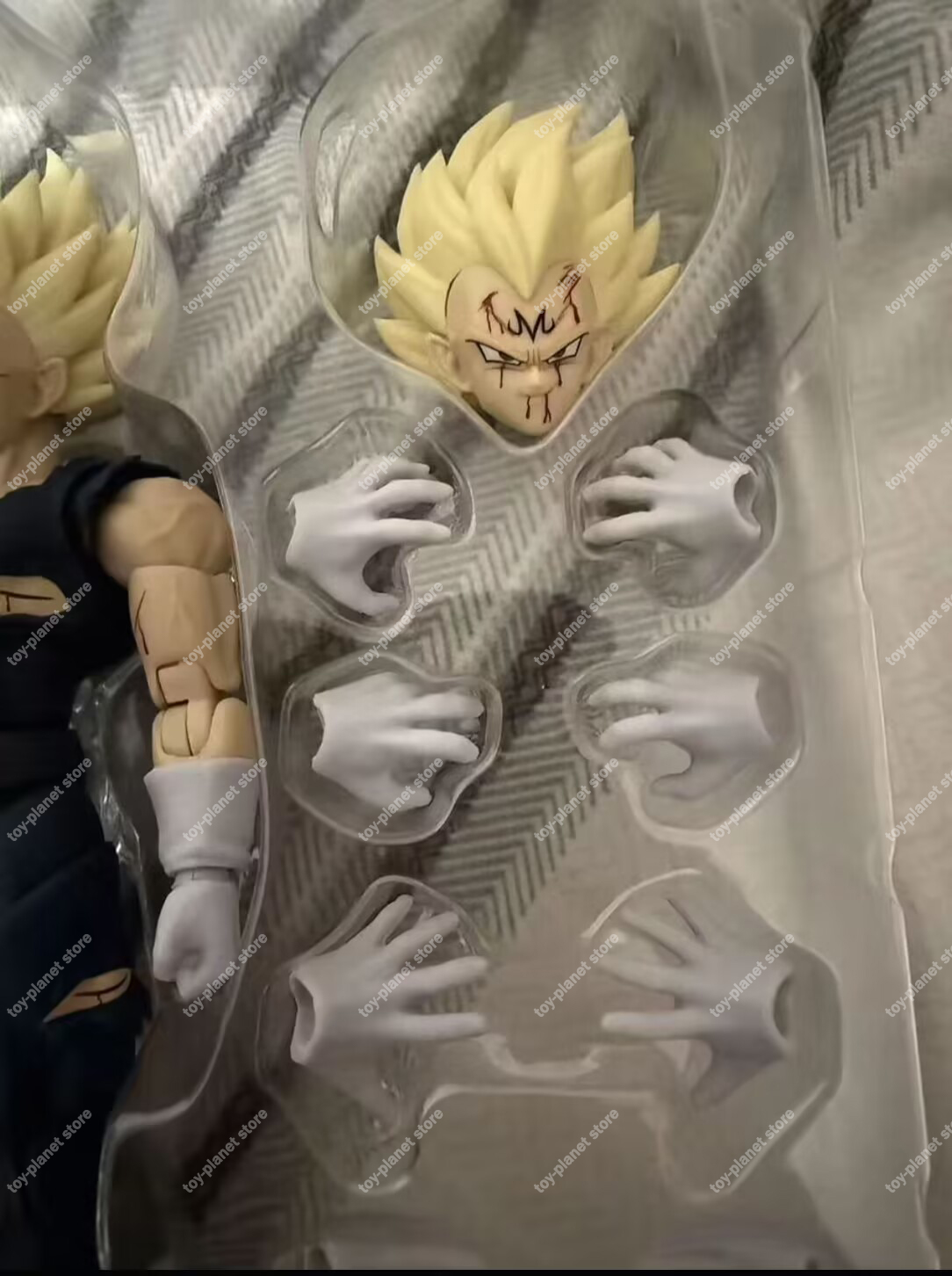 Black Hole Toys Demons Awakene - Model Kit Vegeta recensione e prezzo
