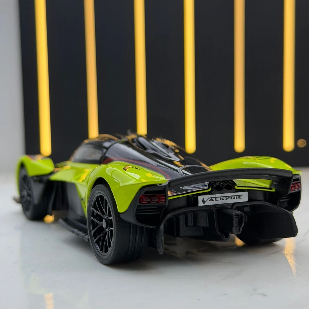 Genuine Licensed Aston Martin  - Model Kit Valkyrie recensione e prezzo
