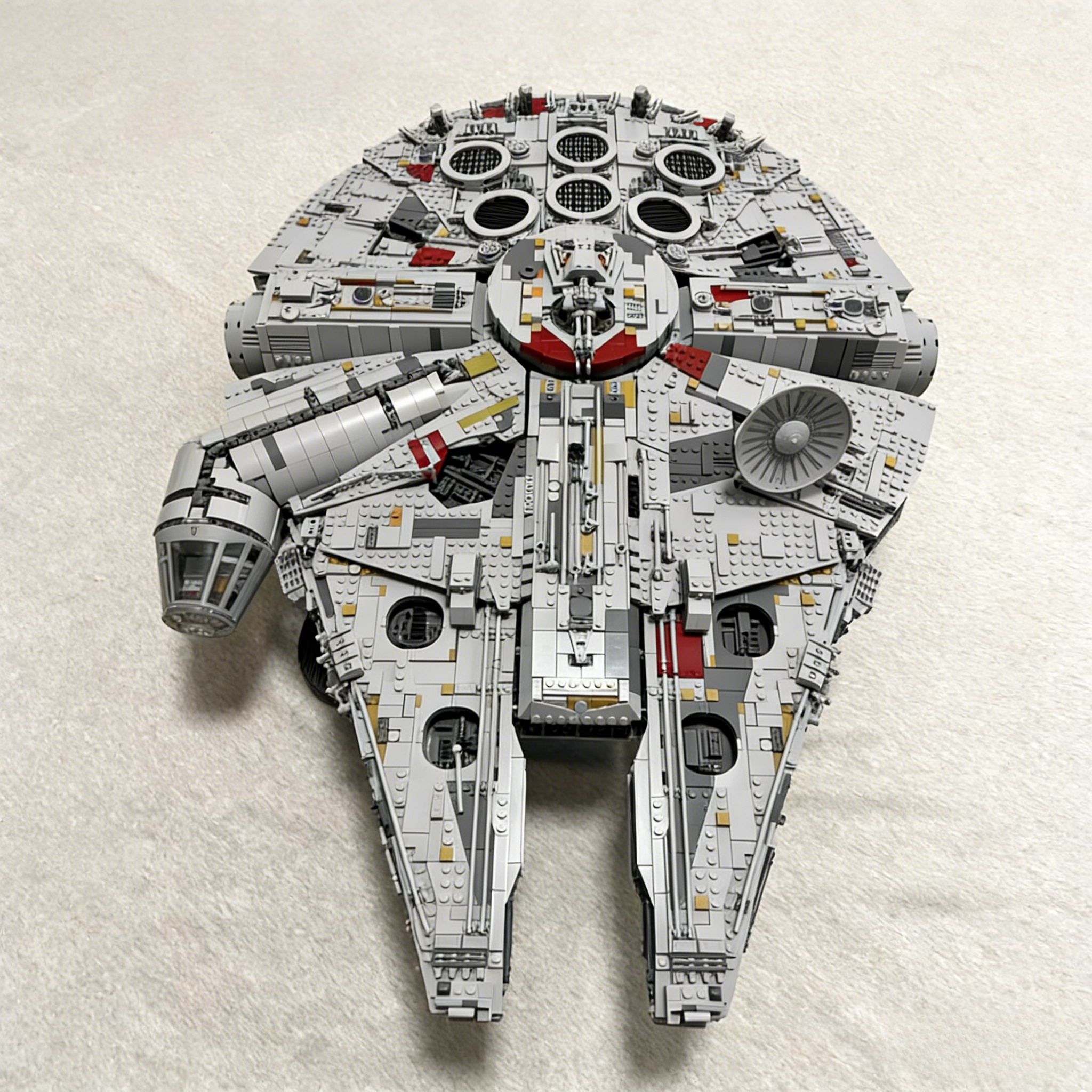 Millennium Falcon Warship75192 - Model Kit Plastic recensione e prezzo
