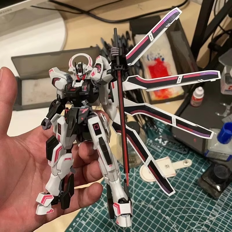 HG 1/144 Schwarzette The Witch - Model Kit Valkyrie recensione e prezzo