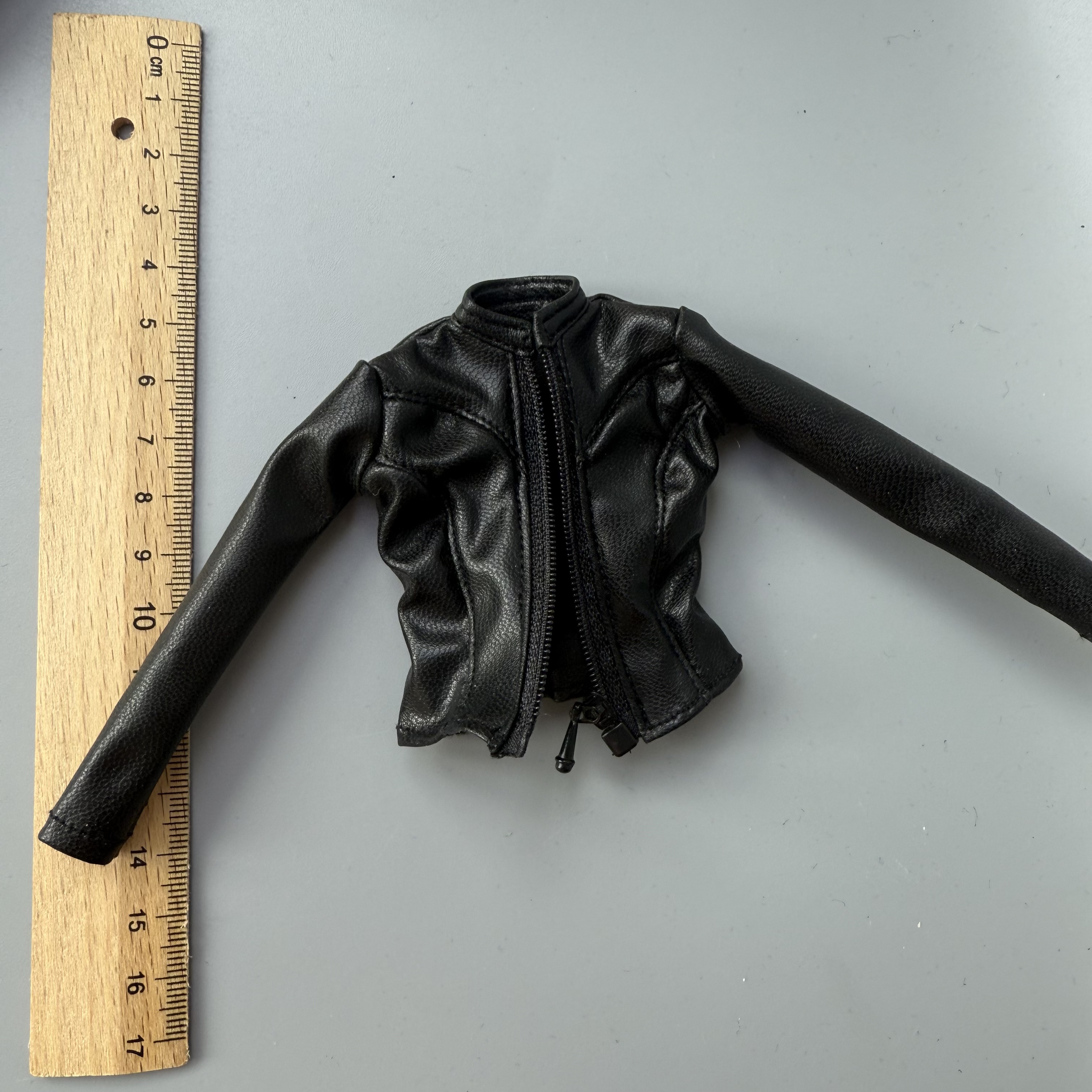 1/6 Scale female dolls black l - Model Kit Varnish recensione e prezzo